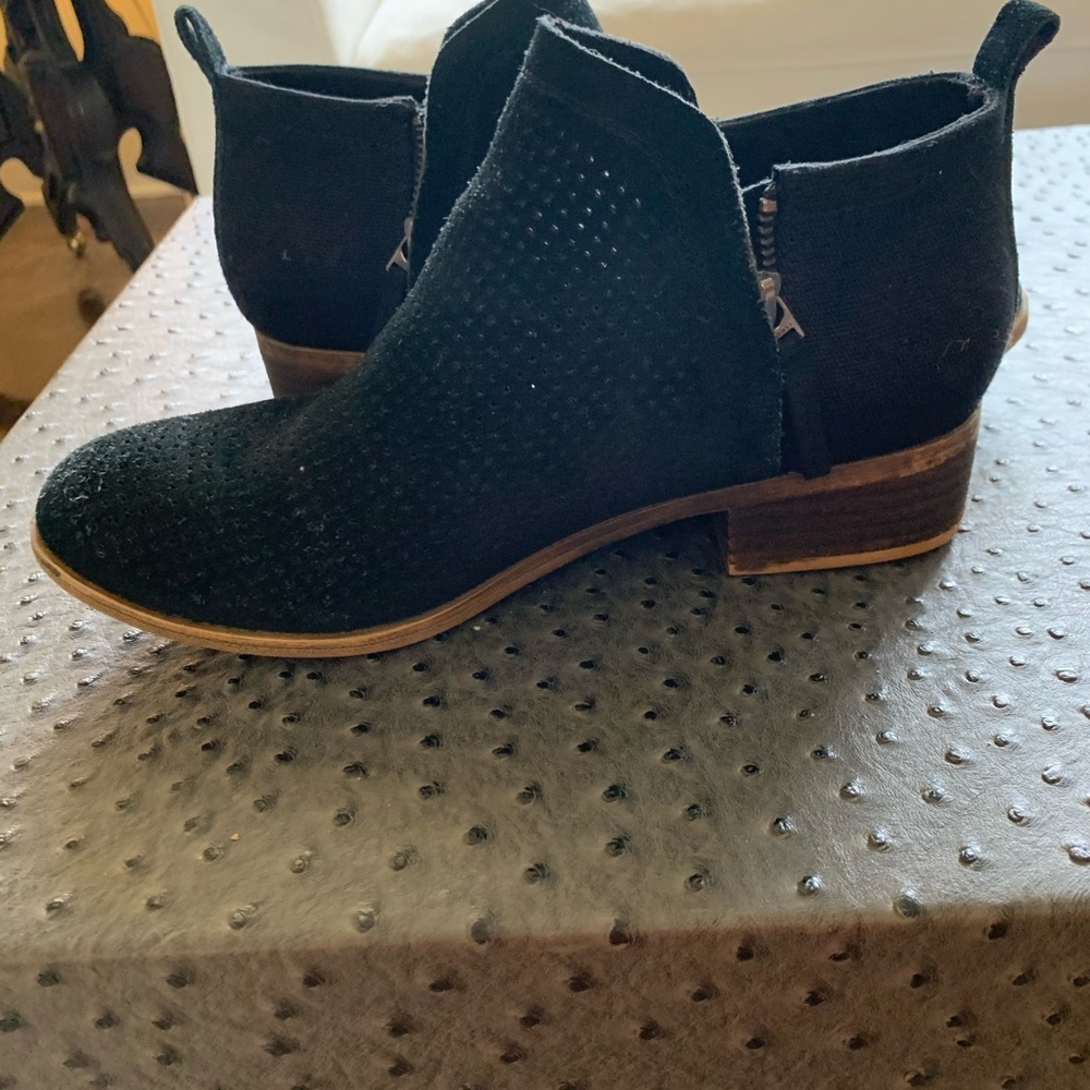 Toms black suede booties